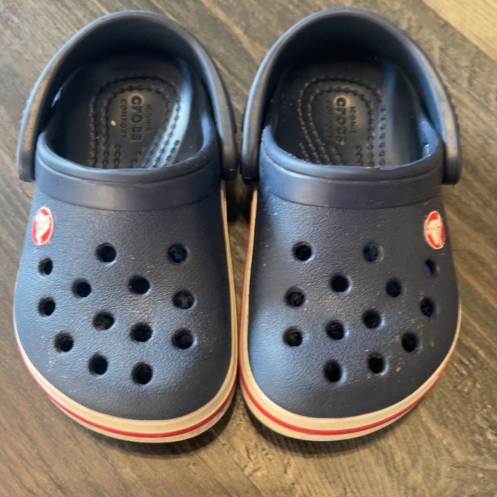 Toddler navy crocs